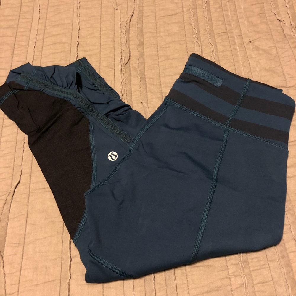 Lululemon Crops Size 6